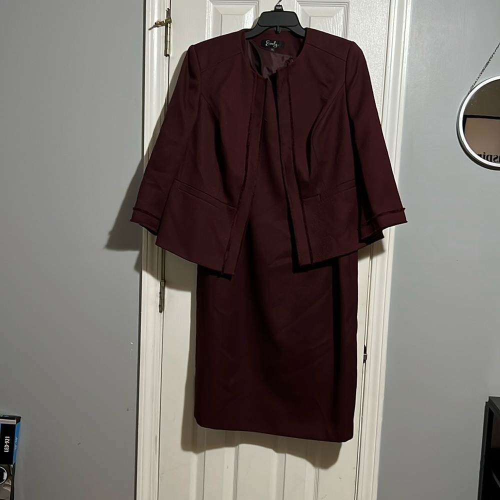 Dress suit
